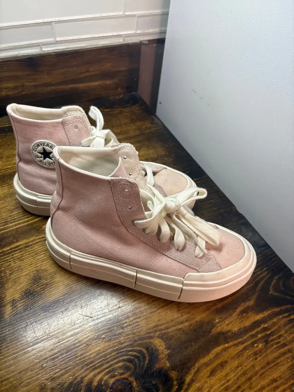 Converse Pale‎ Pink Platform Sneakers Women Size 6